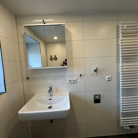 W&p Living Mit Ausblick - Parkplatz Lägenhet